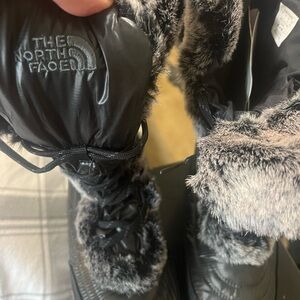 Brand new with out tags The North Face boots